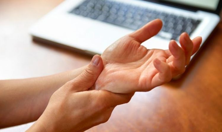 Finger cramp after writing: What is writer’s cramp? 4 ways to stop it