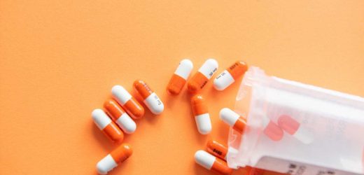 Risk of overactive bladder associated with medications for dementia
