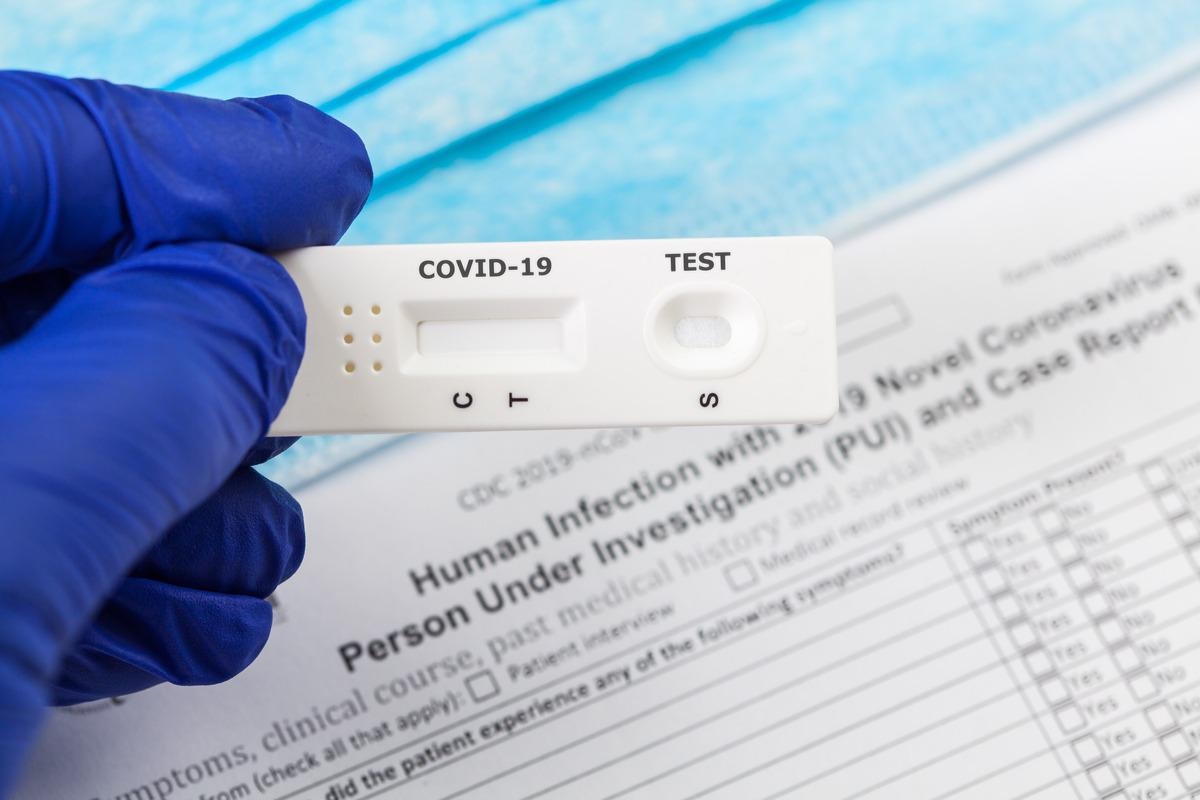 Sensitivity and specificity of a “spit and mail” SARS-CoV-2 serology test