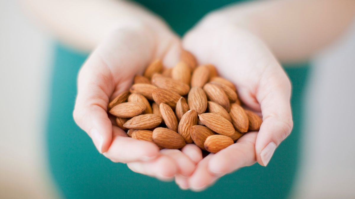 Almonds: Nutrition & Health Benefits