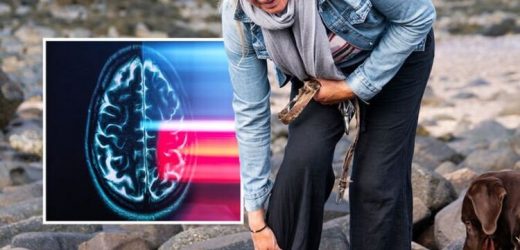 Dementia: The sign when walking that could be the earliest predictor – not memory loss