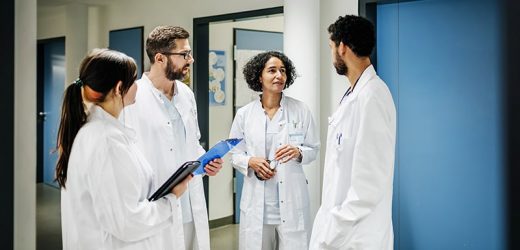 Female Academic Docs to Earn 10% Less Than Males: Study