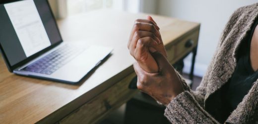 Does massage help arthritis?