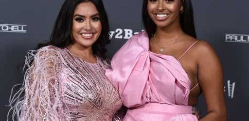Vanessa Bryant's Mother-Daughter Selfie With Eldest Natalia, 19, Is Too Sweet To Miss