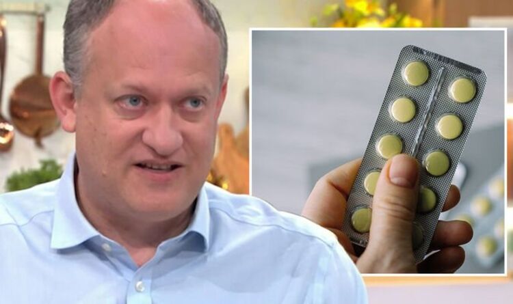 Hay fever: Buying the ‘wrong’ antihistamine could make symptoms ‘worse’ warns professor