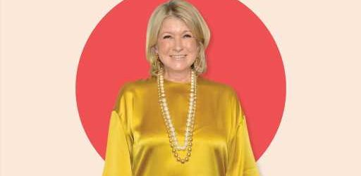 Martha Stewart's No-Cook Tomato Sauce Is The Utlimate Summer Recipe Hack