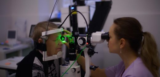 New study indicates sight problems may increase dementia risk in older adults