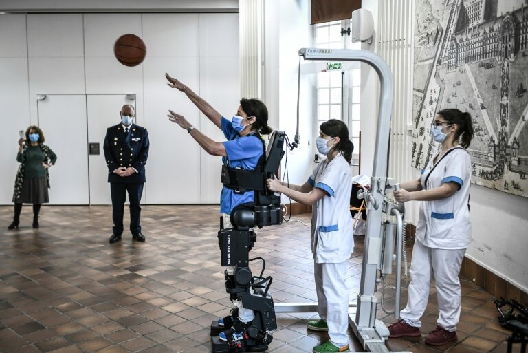 Exoskeleton helps wounded French soldiers get back on their feet