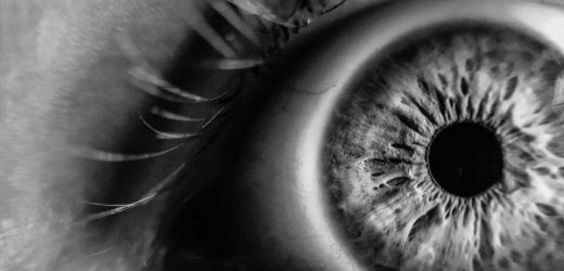 Long-term low-dose hydroxychloroquine use associated with low risk for retinopathy