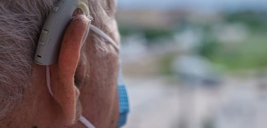 Hearing aids may lower risk of dementia 40%, Lancet study suggests