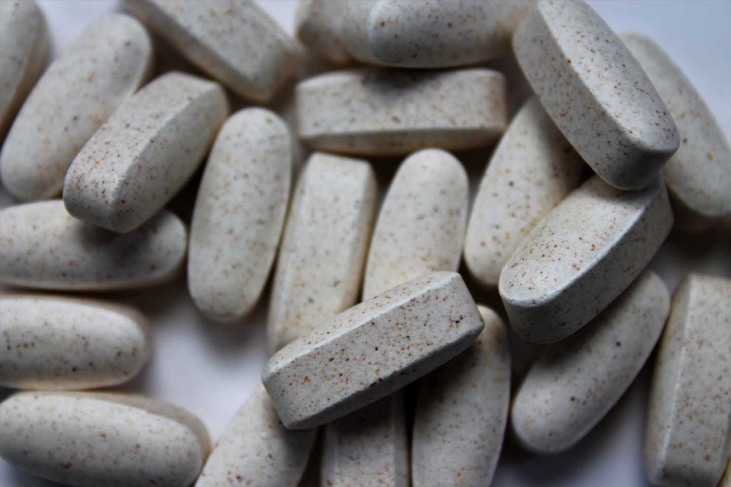 Study suggests that maintaining normal vitamin D levels may benefit patients with advanced skin cancer