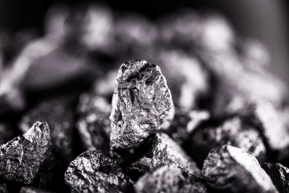 What bone and cardiovascular consequences are associated with aluminum intoxication and accumulation?
