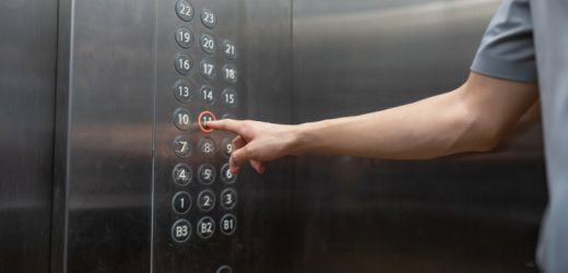 Claustrophobia can be debilitating. Here’s how experts treat it