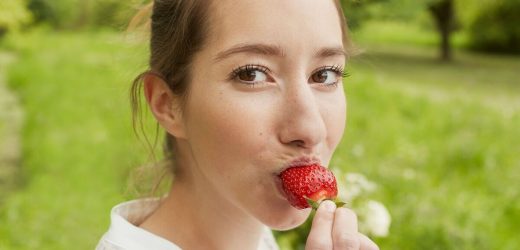 Naturally protect and whiten teeth at home with four foods, advises orthodontist