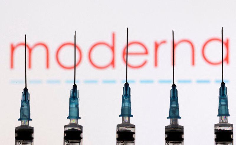 Moderna combo COVID-19/flu vaccine succeeds in early-stage trial