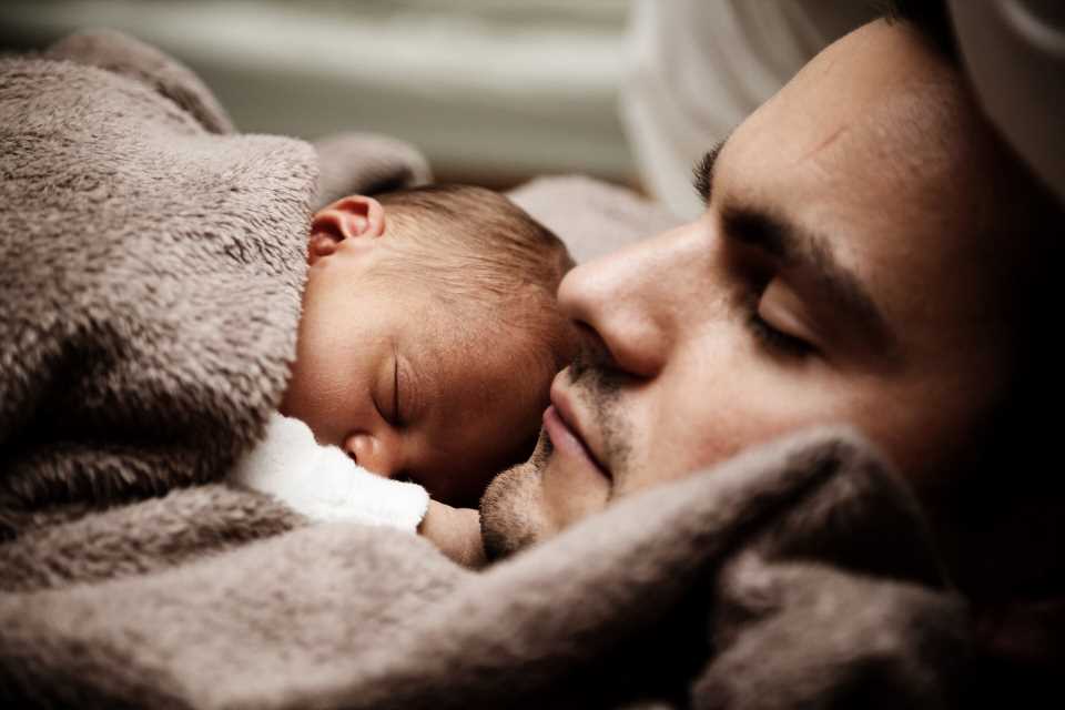 Is sleeping beside your baby a good idea? Heres what the science says