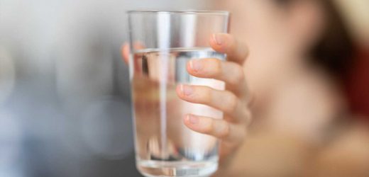 New study suggests gargling with salt water may be associated with lower COVID hospitalization