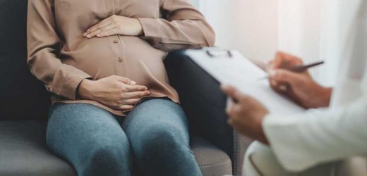 What is the course and stability of maternal depressive symptoms throughout the perinatal period?