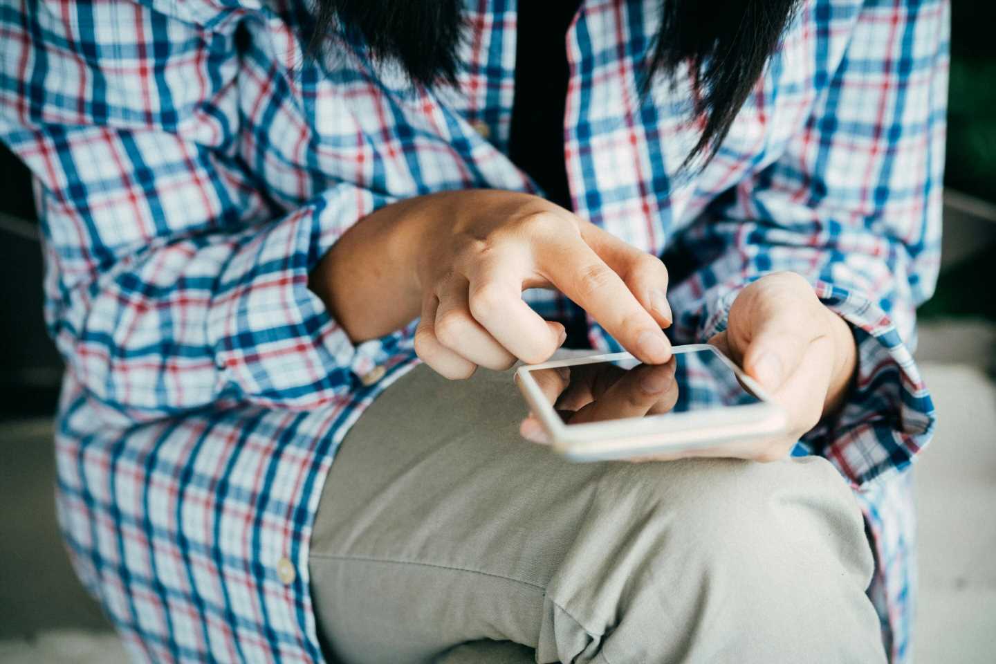 More than four hours of daily smartphone use associated with health risks for adolescents